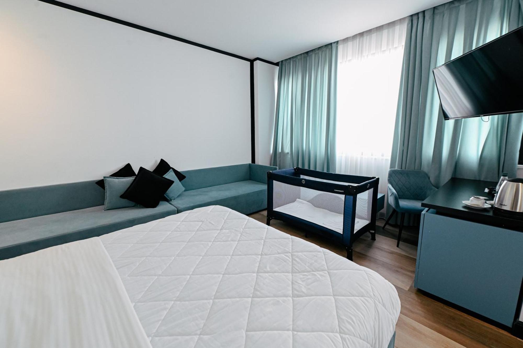 Hotel Royal G Max Golem (Tirana)